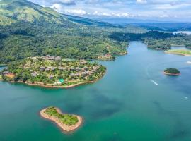 MOUNTAIN SHADOWS RESORT Wayanad、ワイナードのホテル