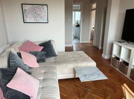 Richmond-On-Thames, London, Luxery Apparment With Balcony, דירה בריצ'מונד