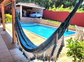 Casa de praia / piscina, hotel dengan kolam renang di Santa Cruz Cabrália