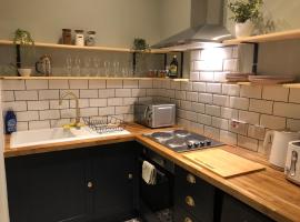 Nyth Bach - Little Nest