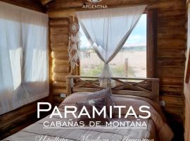 Paramitas - cabañas y hostel de montaña, hotelli kohteessa Uspallata