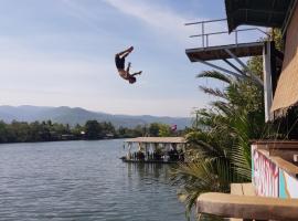 The Hideaway, počitniška nastanitev v mestu Kampot