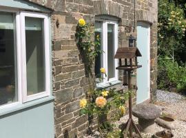 Spacious 1 bedroom cottage between coasts, cottage a North Hill