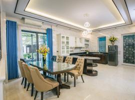 Villa FLC Sầm Sơn San Hô - Giáp Biển，位于岑山的度假短租房