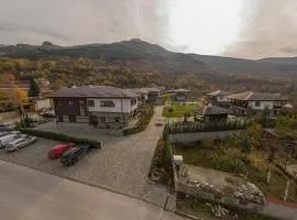 Complex YustinaVillas