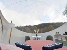 Bulle Ecureuil, luxury tent sa Quarré-les-Tombes