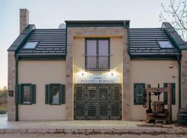 Flamingó Panzió és Borház, hotel v destinaci Etyek