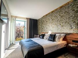 Calma Luxury Rooms, B&B Splitis