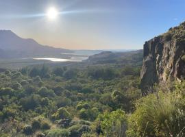 Refugio Casa Piedra, hotel in Puerto Ingeniero Ibáñez