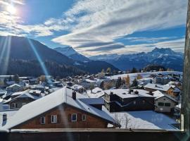 Appartement lumineux au centre du village, hotel em Leysin