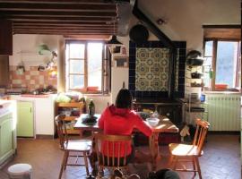 Loft in Chianti in medieval watermill, camera con cucina a Gaiole in Chianti