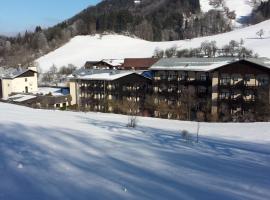 Gesundheits- & Wellnessresort Salzerbad: Kleinzell şehrinde bir otoparklı otel