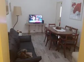 Habitaciónes privadas doble y single con baño compartido en casa familiar