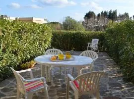 Studio cabine avec terrasse et parking, à 250 m de la plage d'Aiguebelle, Le Lavandou - FR-1-251-187