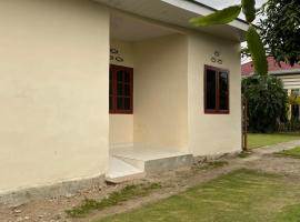 Paima Homestay, cottage in Balige