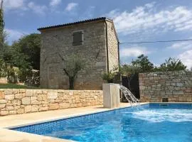 Villa Šterna II - Ferienhaus mit Pool und Garten