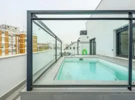 Tejares Sevilla Luxury Penthouse en Triana - gran terraza, piscina & parking privados