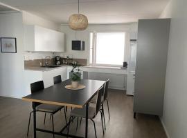 Tilava, uuden veroinen huoneisto 1- 5 henkilölle, acomodação com cozinha em Helsinque