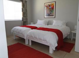 Our Nest Guest House, hotel in Kleinmond