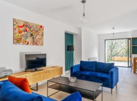 Appartement Bleuet - Welkeys, place to stay in Arcachon