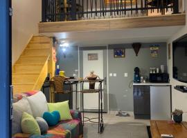 Standing duplex FULL Equipements idéal moyen séjours, hotel v destinaci Le Thor