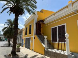Orietta Residencial, guest house in Mindelo