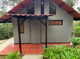 Koi's House - Quebradillas de Dota, hotel v destinaci Santa María