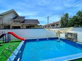 Villa D'Razna - Luxury 5-bedroom Villa with private pool