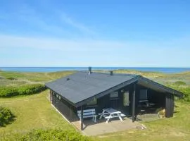 Three-Bedroom Holiday Home In Lokken