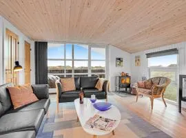 3 Bedroom Beautiful Home In Hjørring