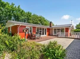 Three-Bedroom Holiday Home In Hemmet