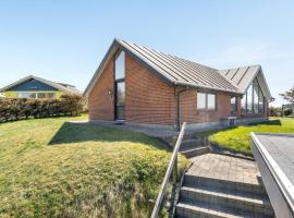 Awesome Home In Struer With Wifi And 3 Bedrooms, bolig ved stranden i Struer