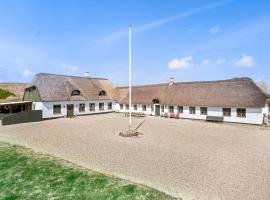 Lovely Apartment In Ulfborg With Wifi, hotel v destinaci Ulfborg