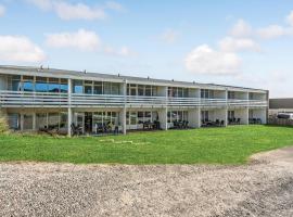 Cozy Apartment In Ringkbing With Kitchen, lejlighed i Ringkøbing