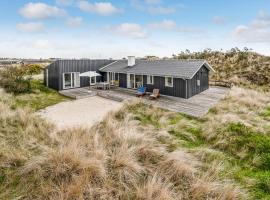 Four-Bedroom Holiday Home In Ringkobing, Hotel in Ringkøbing