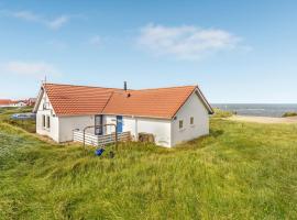 Nice Home In Frstrup With Kitchen, cottage in Lild Strand