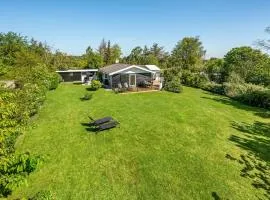 Gorgeous Home In Ebeltoft With Kitchen