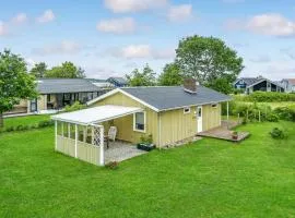 2 Bedroom Awesome Home In Juelsminde