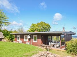 Lovely Home In Glesborg With House Sea View, hotel v mestu Bønnerup Strand