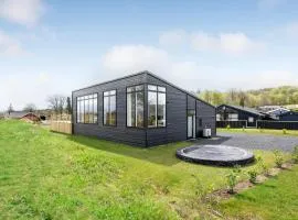 Amazing Home In Sjølund