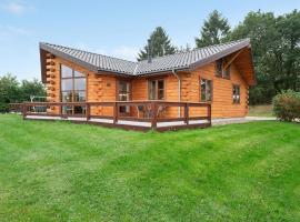 Awesome Home In Ejstrupholm With Sauna, hotelli kohteessa Ejstrup