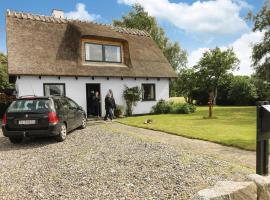 Nice Home In Askeby With 3 Bedrooms And Wifi, maison de vacances à Askeby