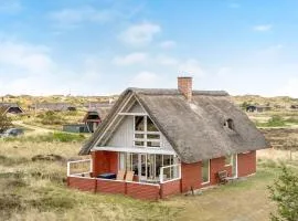 3 Bedroom Lovely Home In Blåvand