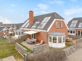 Cozy Home In Rm With House Sea View, luxe hotel in Rømø Kirkeby