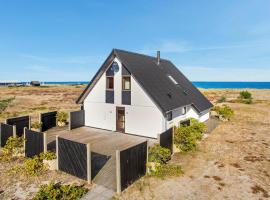 Beautiful Home In Ls With Sauna And 4 Bedrooms, bolig ved stranden i Læsø