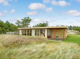 Nice Home In Thisted With Sauna, hotel di Thisted