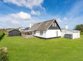 3 Bedroom Cozy Home In Fjerritslev
