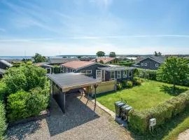 Three-Bedroom Holiday Home In Juelsminde