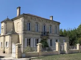 Suite privative Abella - Aile de maison bourgeoise