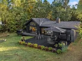 3 Bedroom Amazing Home In Knebel